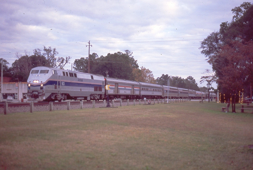 AMTK 93 with the Silver Meteor NB